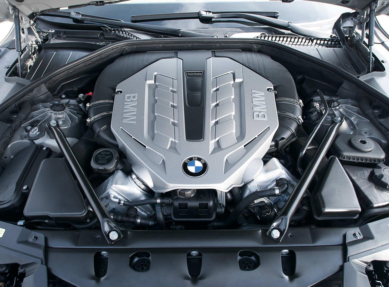 BMW 750i F01 Motor
