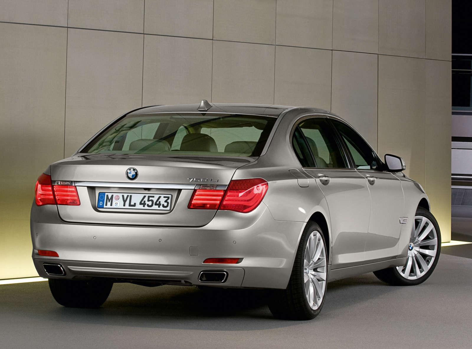 BMW 7er F01, Die Baureihe F01 des 7er-Modells von BMW löste…