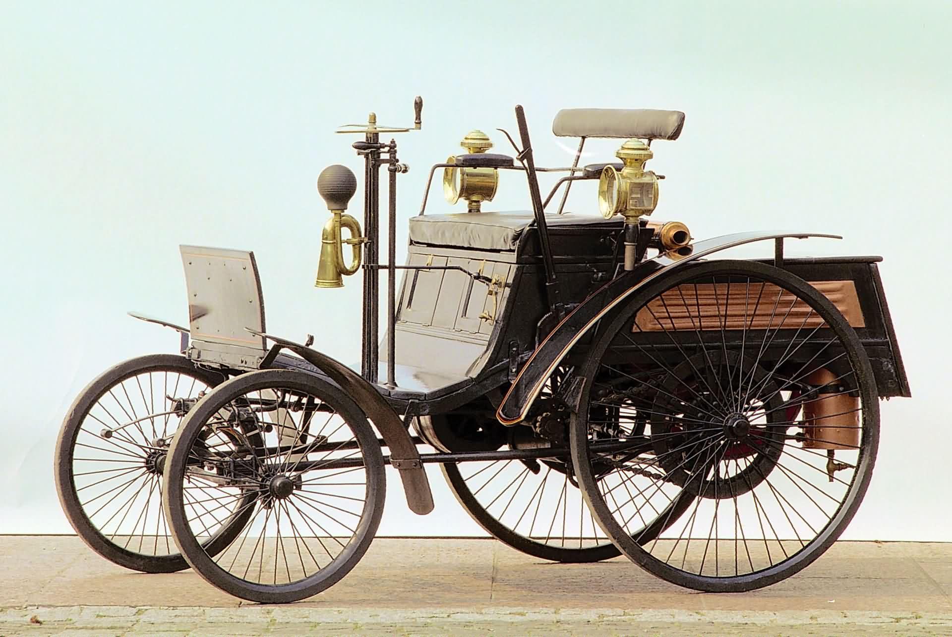 Первый автомобиль с двигателем сгорания. Бенц Моторваген 1894. “Benz velo” 1894 года с клаксоном.