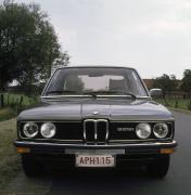 BMW-5er-E12-Frontansicht-528i